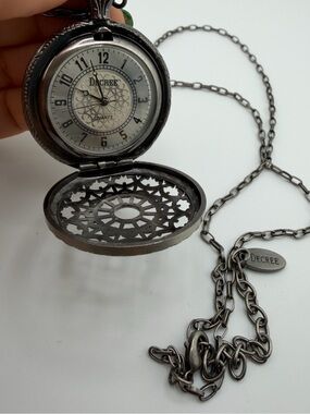 Decree vintage Gunmetal Open-Face Pocket Watch Necklace watch